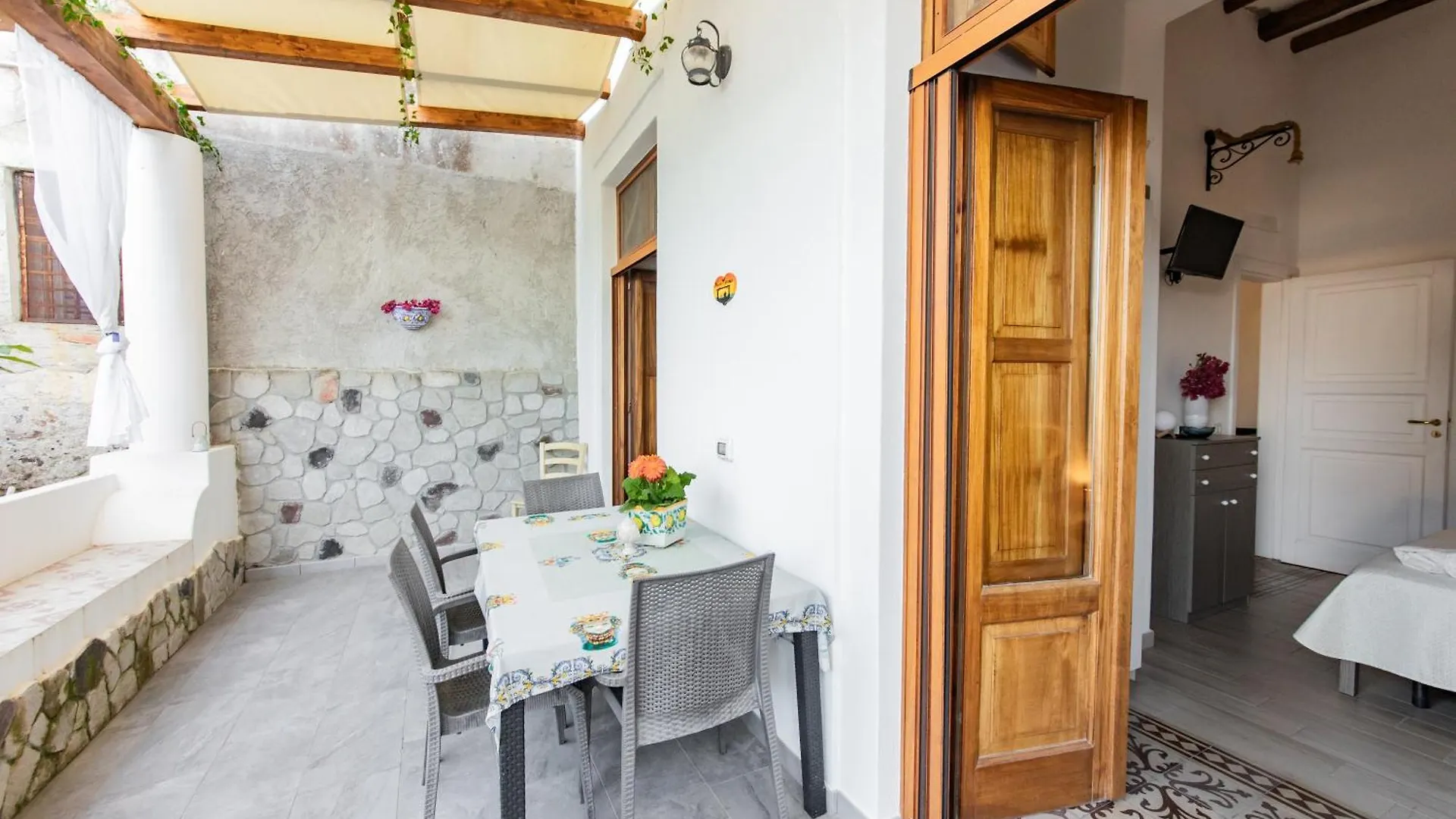 Ad Sidera Apartment Canneto  Italy